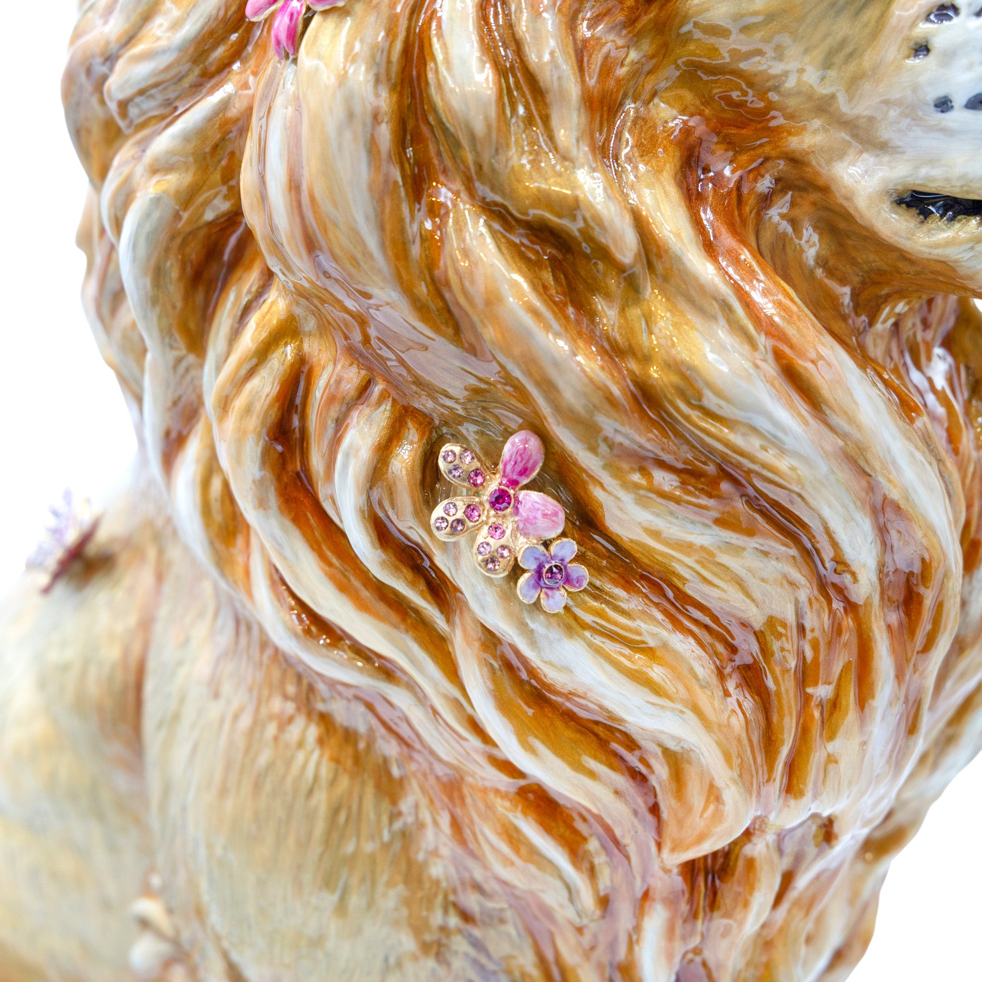 Zar Majestic Lion With Flowers Figurine