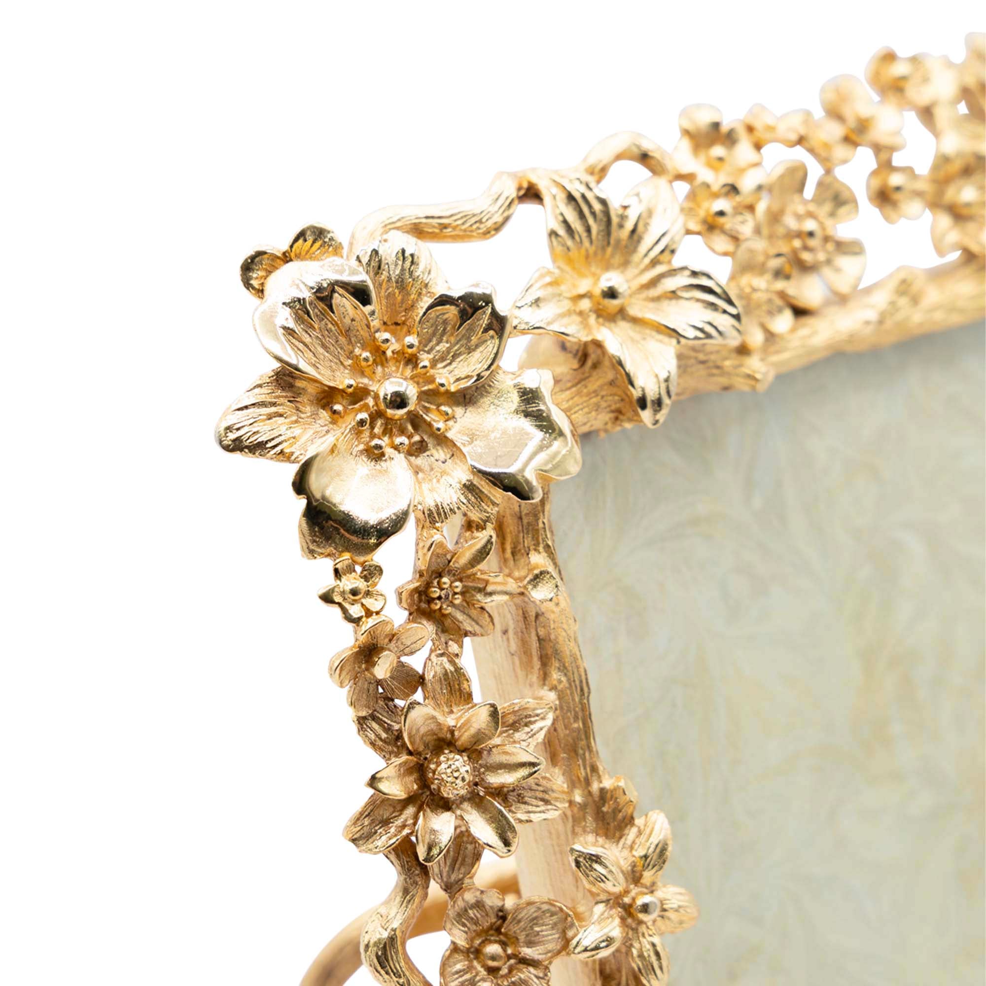 Leartes Composition 4"x 6” Frame - Gold