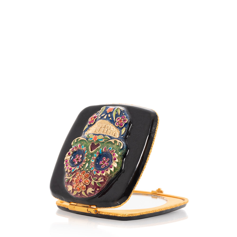 Lilah Skull Compact